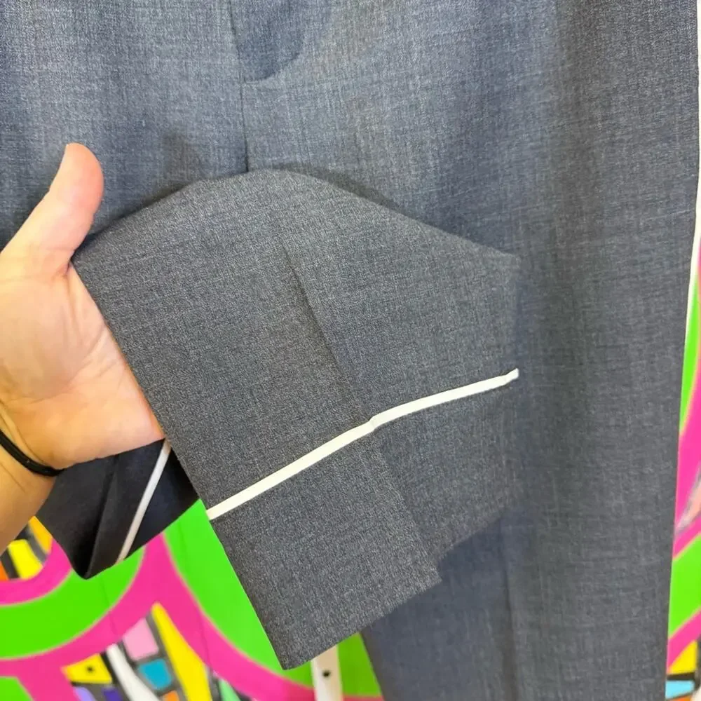 J. Crew, Gray and White Capris with Stretch Waistband. Size 6. Excellent cond!